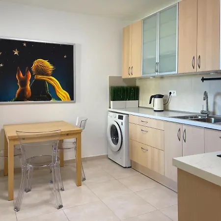 아파트 Center 2 Bedroom A/c