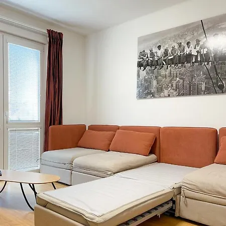 Center 2 Bedroom A/c 아파트 브라티슬라바
